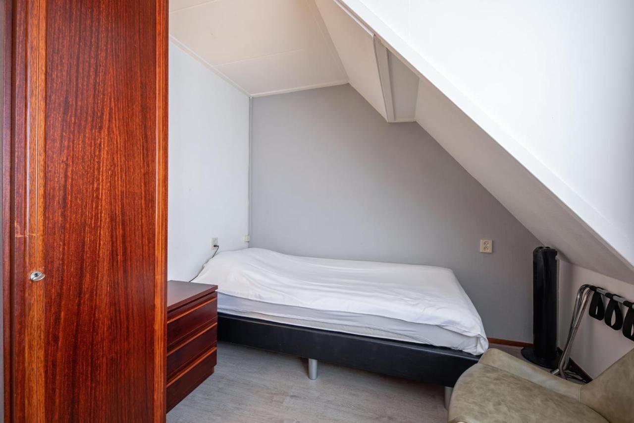 B&B Hotel Rebecca De Waal Eksteriør billede