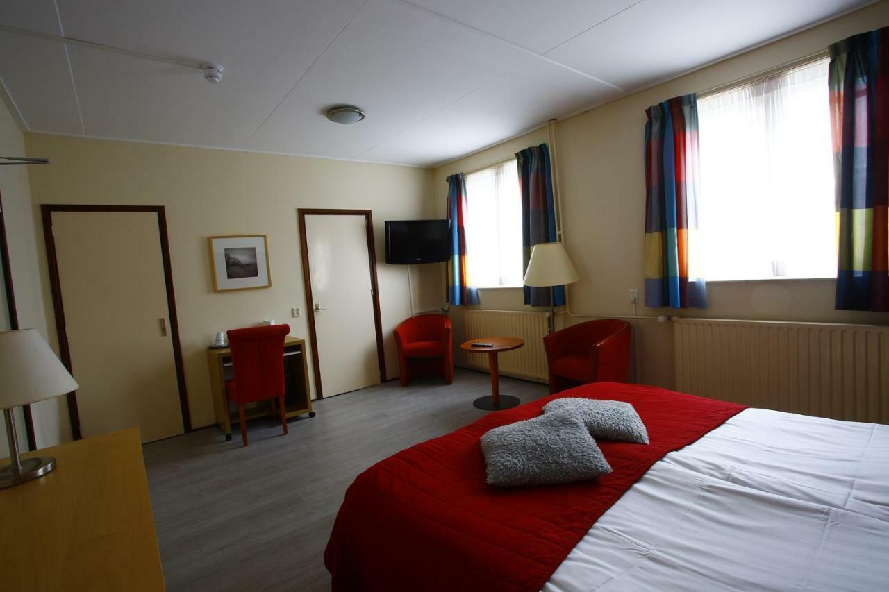 B&B Hotel Rebecca De Waal Eksteriør billede